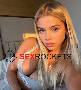 Настя — эротические фото